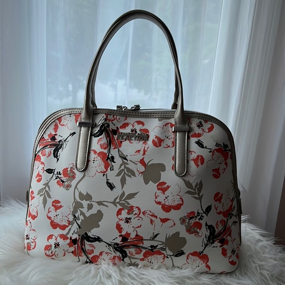 Kenneth Cole Reaction tote - Picture 1 of 4